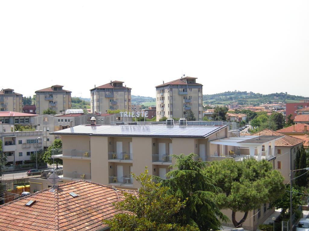 Hotel Trieste Senigallia Esterno foto