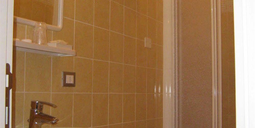 Hotel Trieste Senigallia Esterno foto